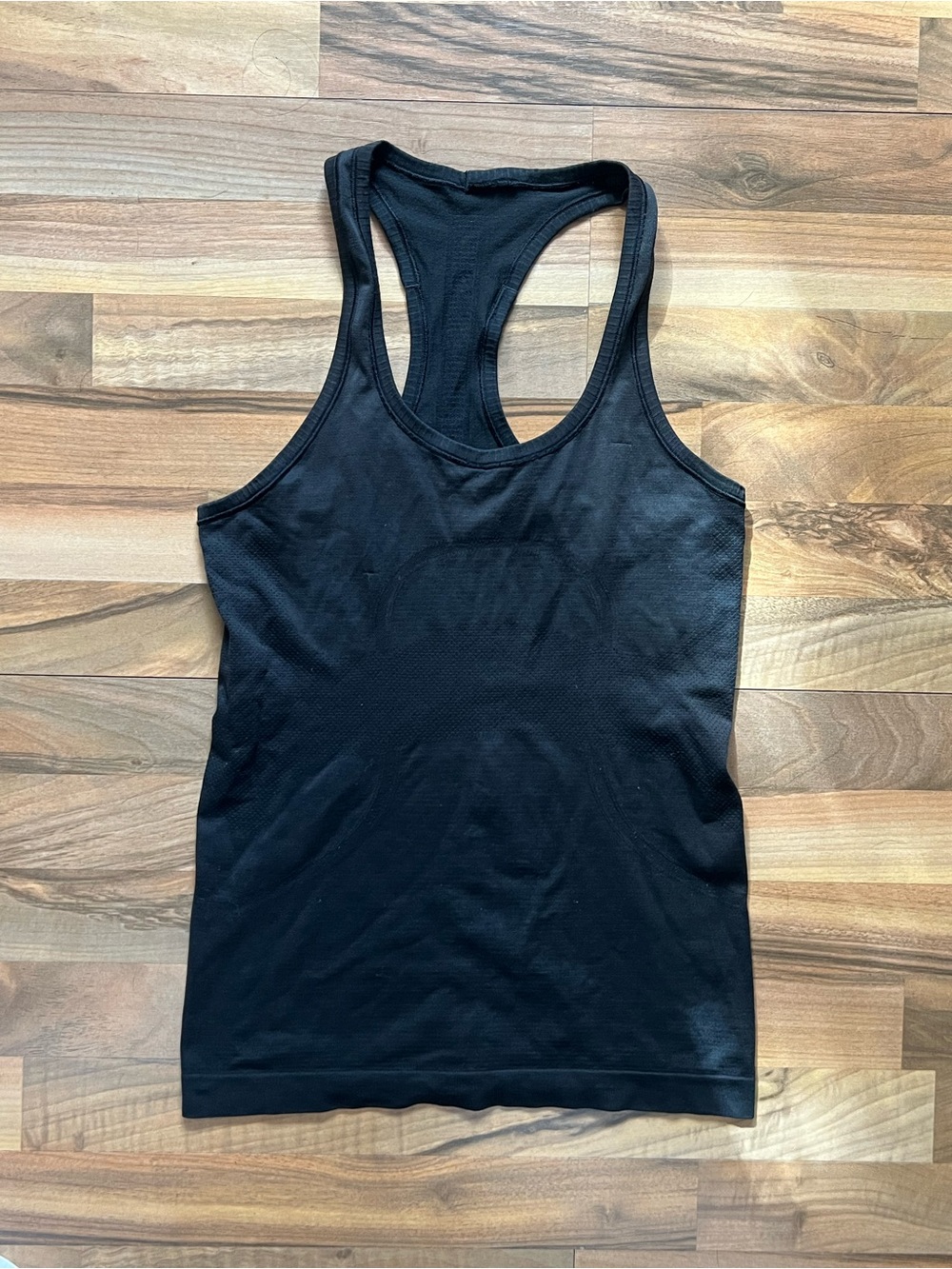 Black Swiftly Tech Waist Length Tank Size